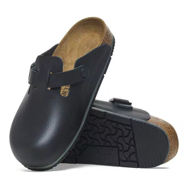 25599